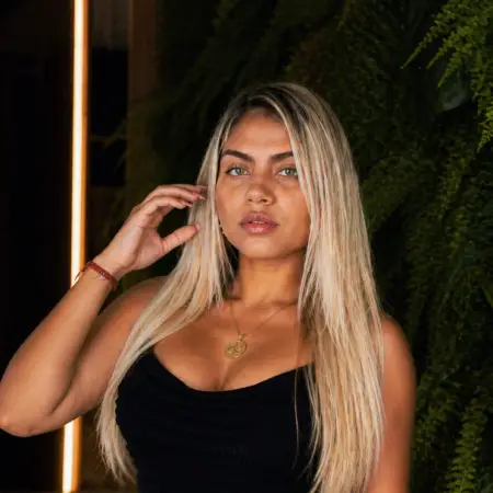 ChloeHot77